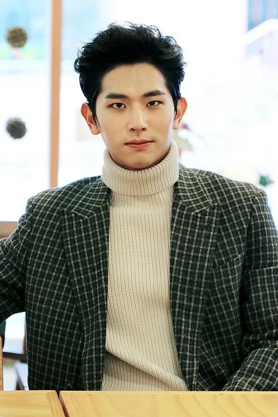 чи юн-хо. Lee yoon ji 2022. у чжи юн. пак хё-джу. чи юн хо фото.