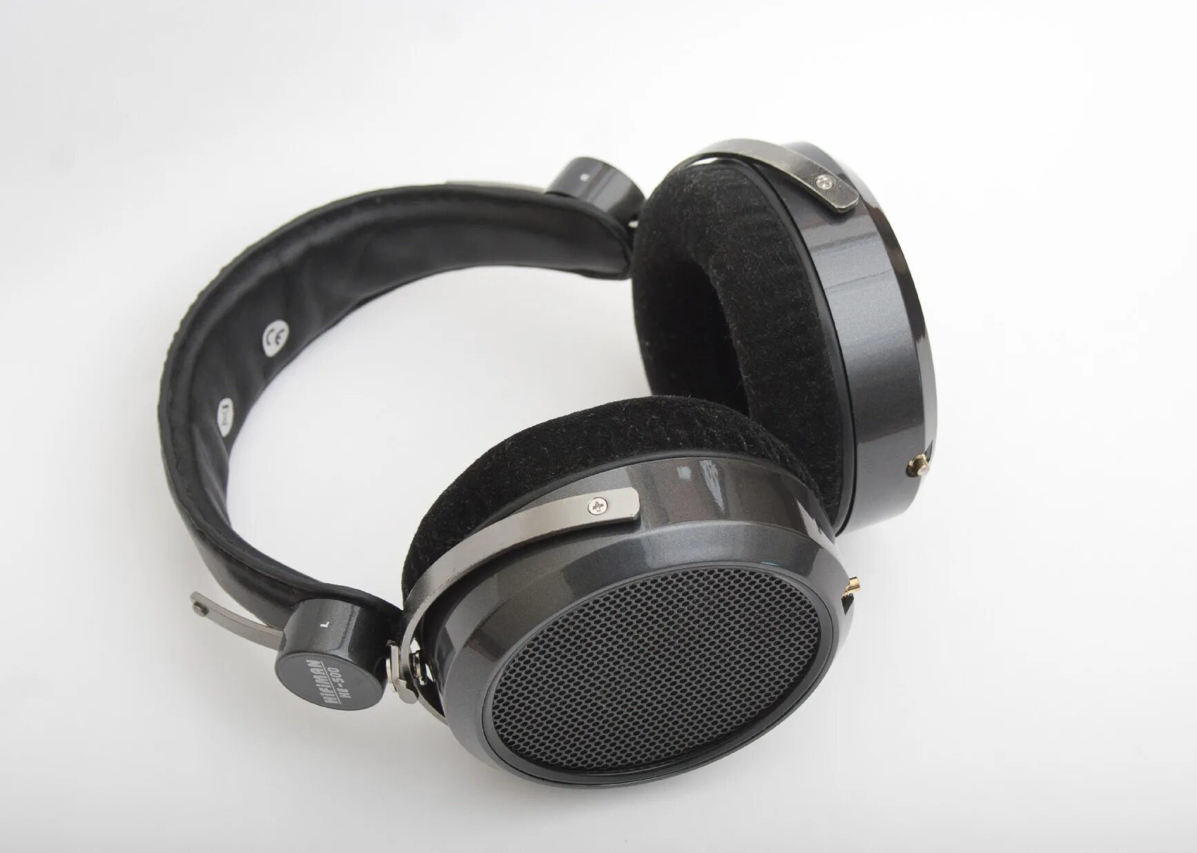 Asus xonar essence one. Hifiman 560. He 500. Ру-6 наушники hifiman. Hifiman he-500.