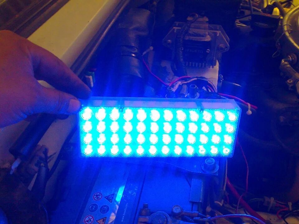 Стробоскопы 2109. Стробоскопы на ваз 2114. стробоскопы на патриот в решетку. блок управления стробоскопами 12v. стробоскопы оповещение lst 70 w.