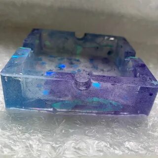 Пепельница из смолы