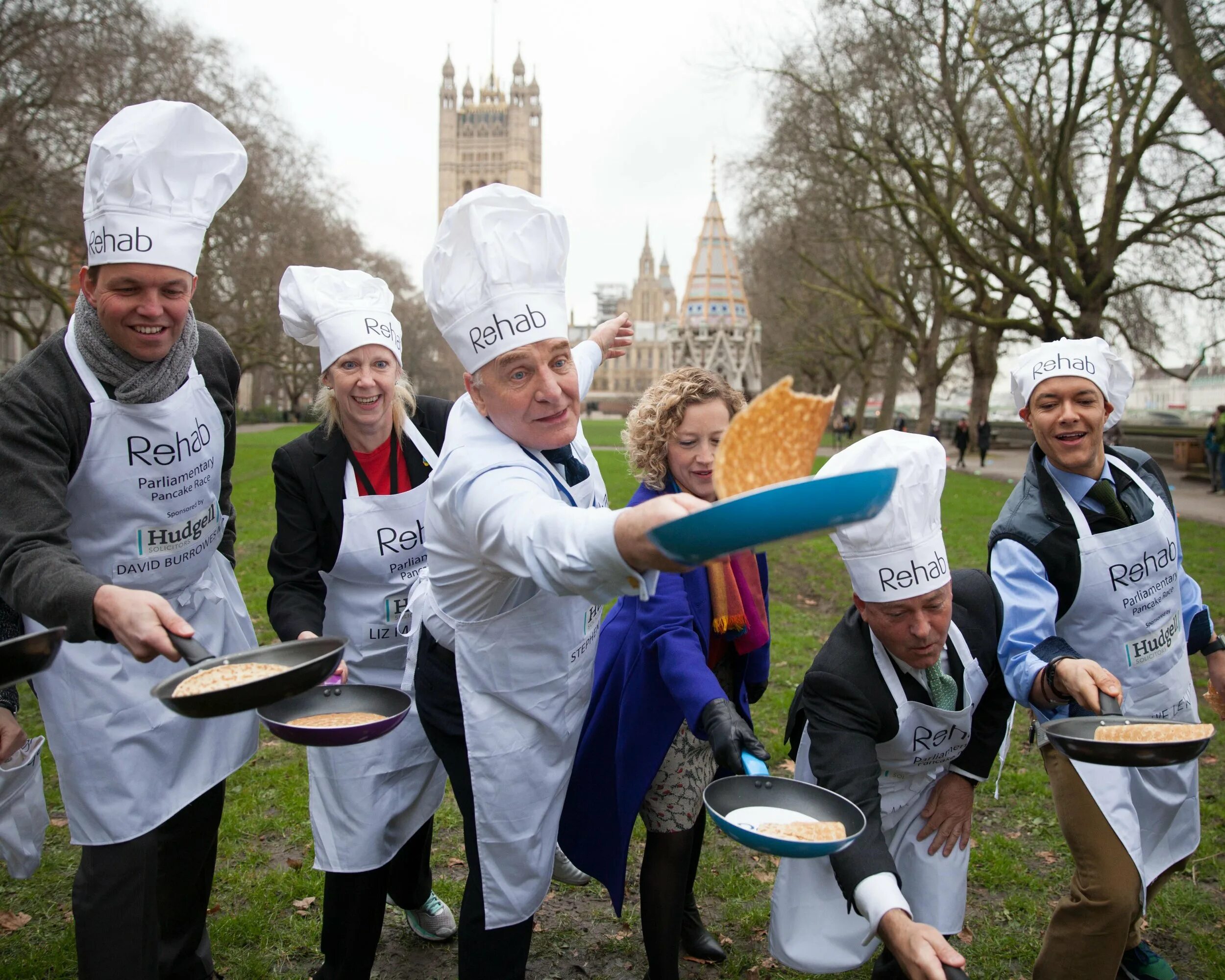 Shrove tuesday. Панкейк Дэй в Англии. Pancake Day в Англии. Pancake Day традиции в Англии. Shrove Tuesday в Англии.