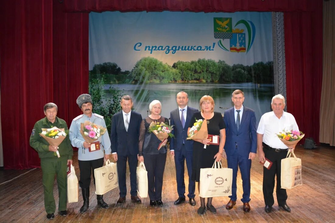 Кубаньводоканал. Кубаньводоканал. Прорыв водопровода. Кубаньводоканал. Кубаньводоканал.