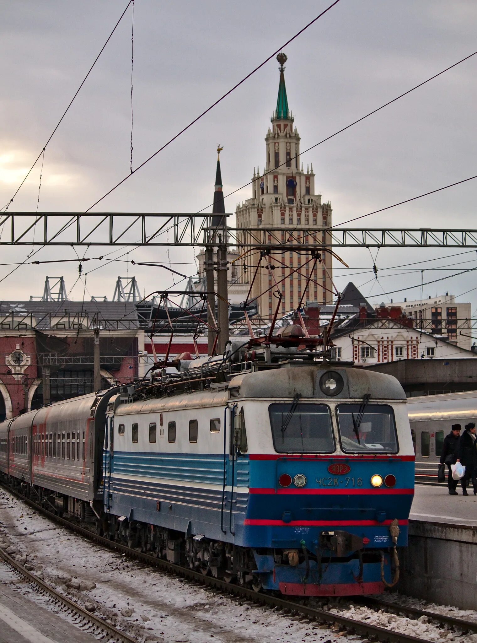 Москва Казанская вокзал. Вокзал Москва Казанская станция. Казанский вокзал чс6. Чс2к белорусский вокзал. Октябрьская казанский вокзал