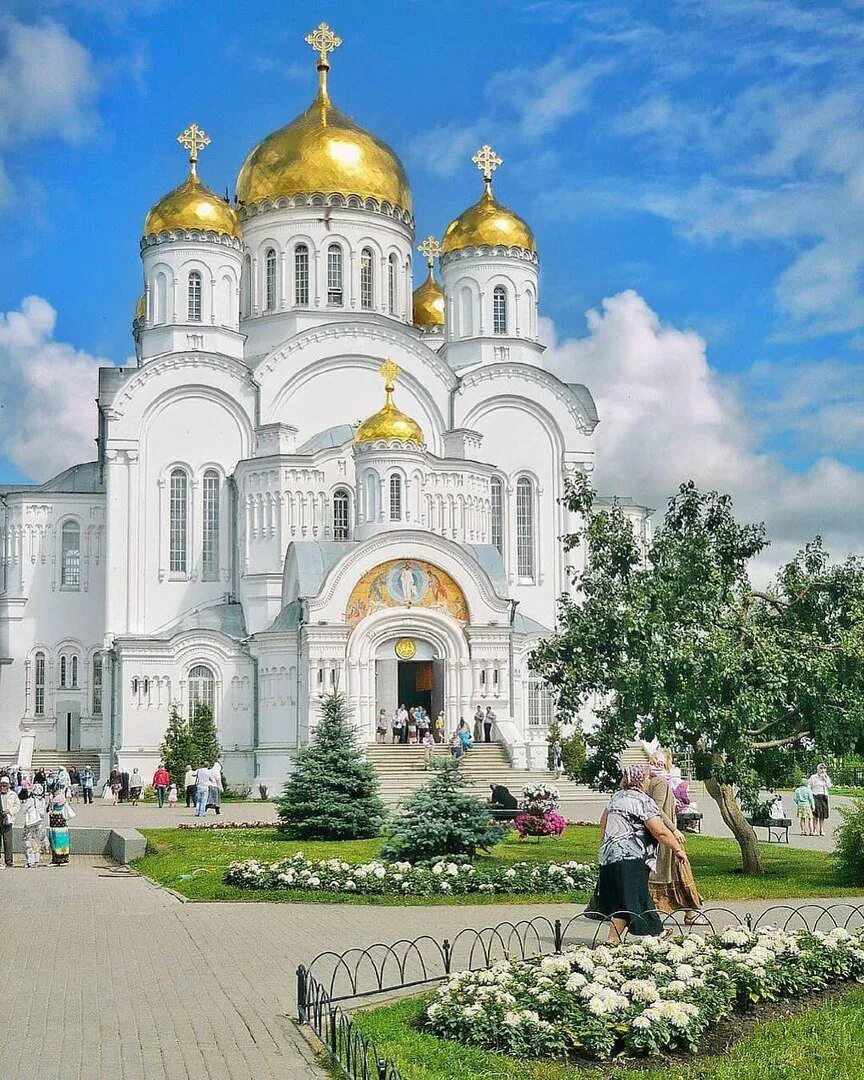 Православный святой нижний новгород. Православный святой нижний новгород. Православный святой нижний новгород. Нижегородский монастырь дивеево. Храм всех святых нижний новгород.