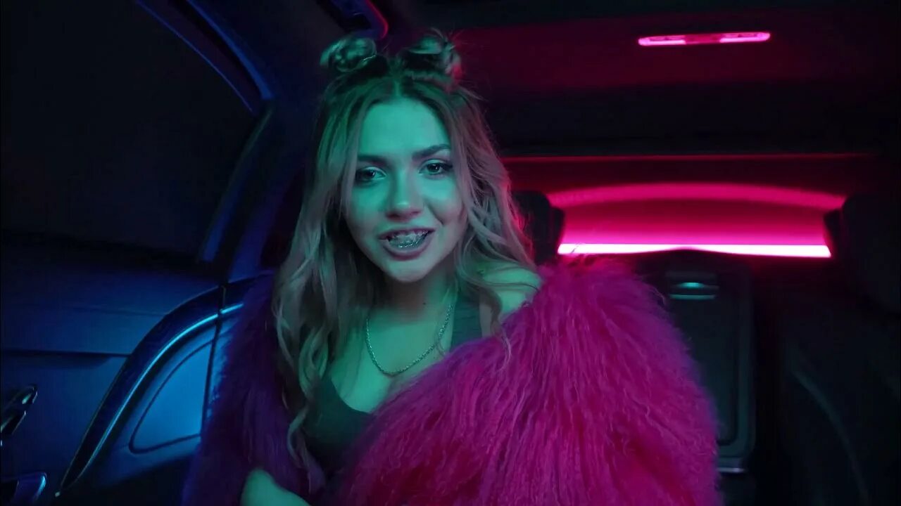 Карие глаза текст. Песня девочка дочка. Текст песни девчонка. Песня девочка дочка. Песня девочка дочка.