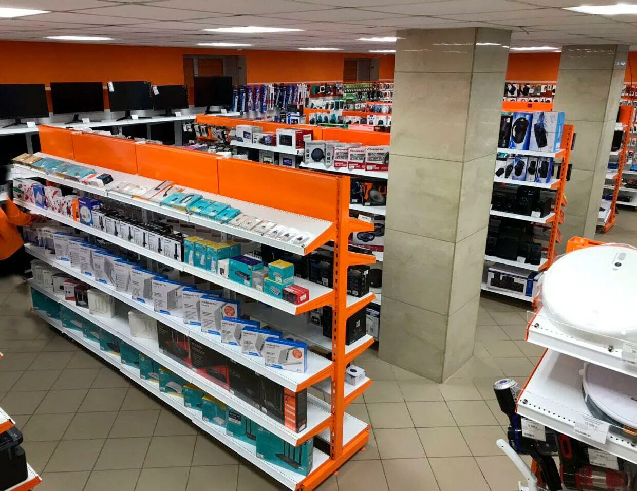 Днс красных партизан. Днс дятьково. Днс брянск смартфоны. Dns s4503q. Днс брянск.