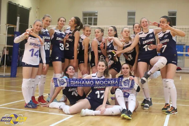 елена година волейбол. волейболистка любительское. динамо казань волейбол расписание. волейбол афиша. турнир по волейболу афиша.