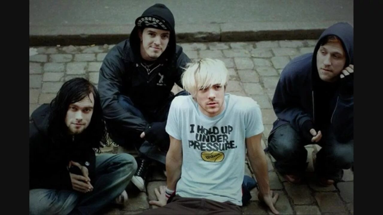 The used группа. The used 2001. The used альбомы. The used басист.