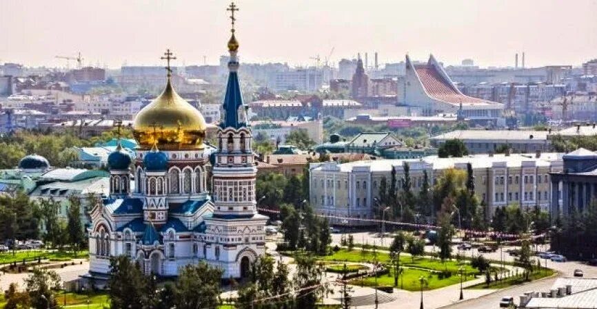 Омск чокана валиханова ночью. Сквер дзержинского омск. Пешеходная улица чокана валиханова омск. Архитектура омска фото. Новые места омска.