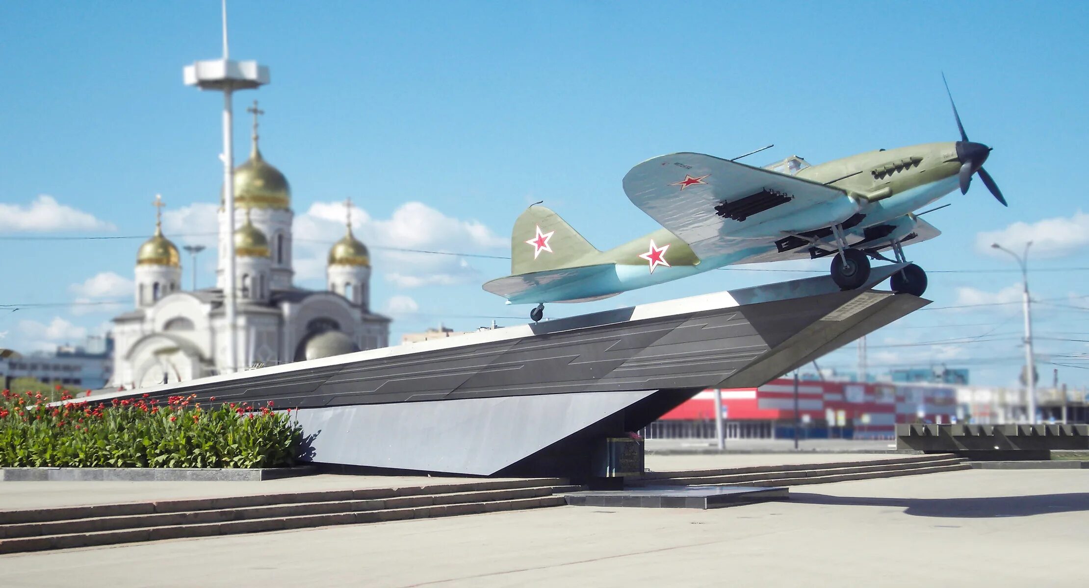 Бмп 2 топливный бак. Стелс бомбардировщик б2. Японский истребитель mitsubishi f2. Ил-2 самара памятник. В2 фото.