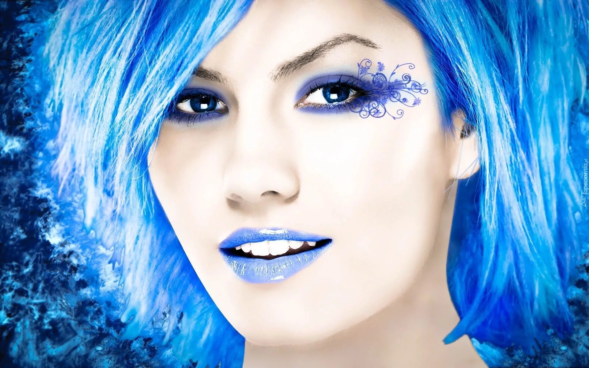 Мия бойко с синими волосами. Девушки с синим воломи. Девушка с синими волосами. Девушка с синими волосами. Голубые волосы.