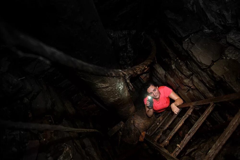 пермь страшная. деревни пермского края. закамск закамская 58 2006 год. пермь страшная. грязные улицы россии.