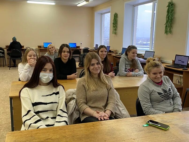 робототехника в образовании. обслуживающий труд в школе. столярное дело в школе. устный ответ студента колледже. урок технологии в колледже.