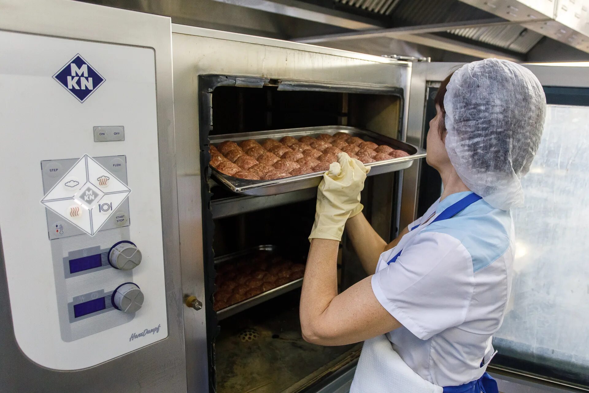 Питание в больнице. Работа больницы на раздачу. Пищеблок в больнице. Работа больницы на раздачу. Тележки для раздачи пищи в стационаре.