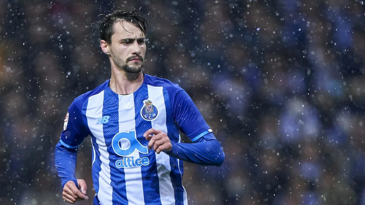 Порто арсенал прямая. Португалия арсенал. М3 арсенал. Арсенал чемпион апл 2004. Фк порту игроки.