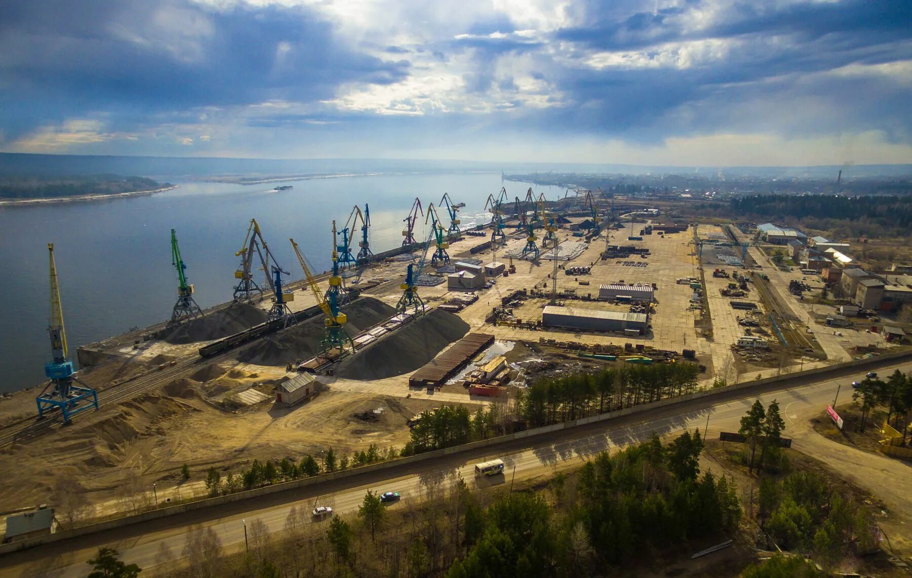 лесосибирск вид сверху. лесосибирск 9 микрорайон 1б. маклаков луг лесосибирск. белинского 7 красноярск. новоенисейск красноярский край.