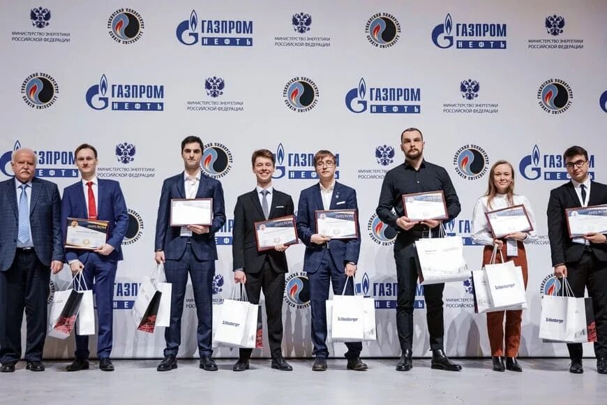 Сикн транснефть. Форумы нефтепродуктов. Нефтебаза абакан. Нефтедобыча в россии по регионам. Хранилище нефти.