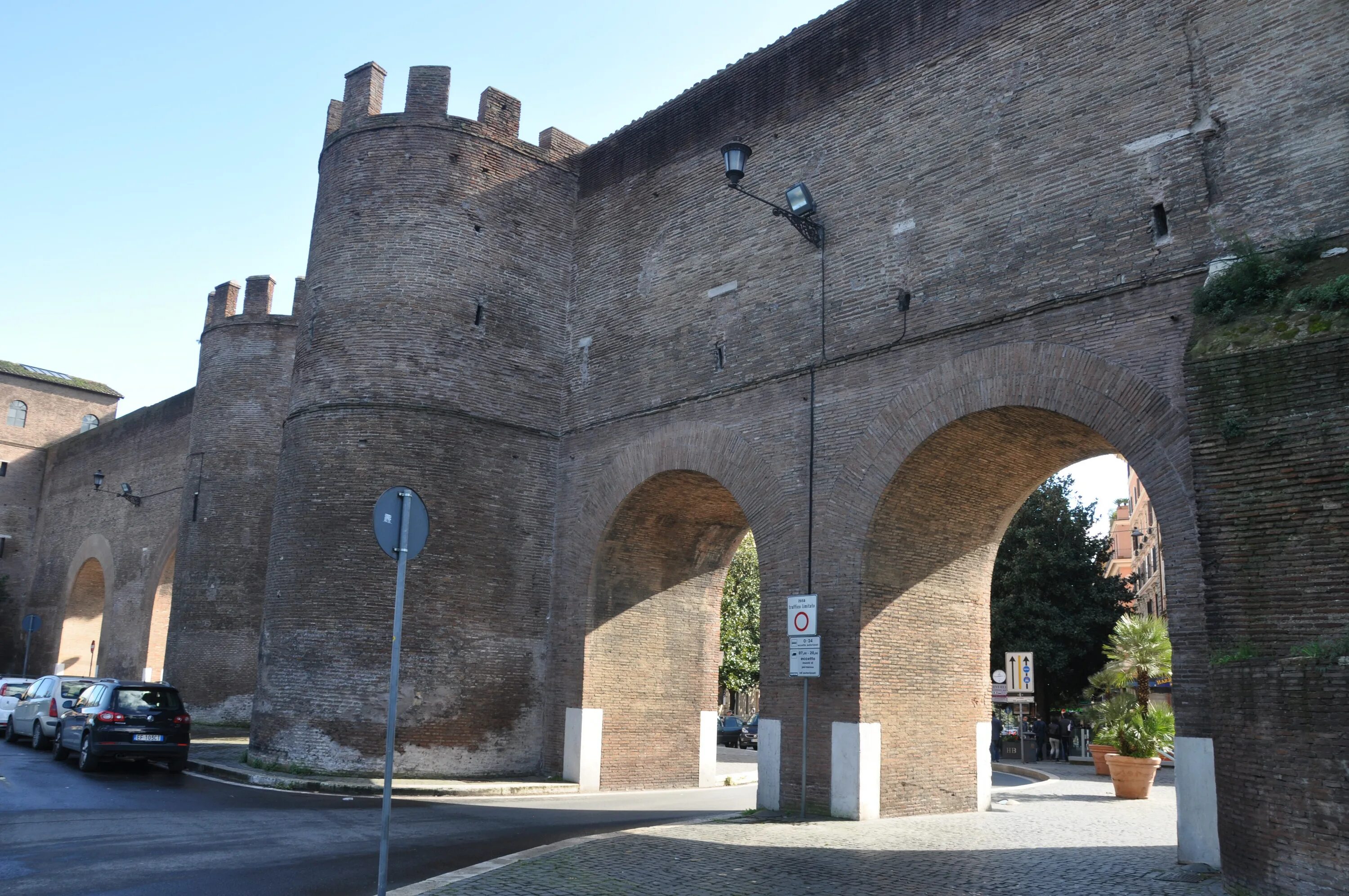 Стена Аврелиана в Риме. Walls of Rome.