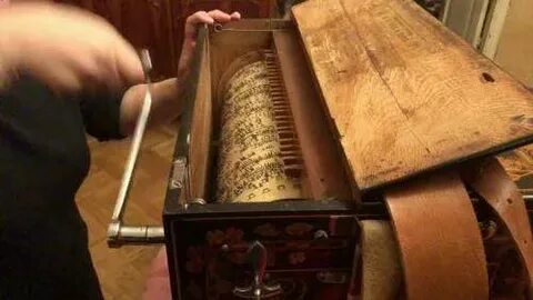 Песня звуки шарманки гадание