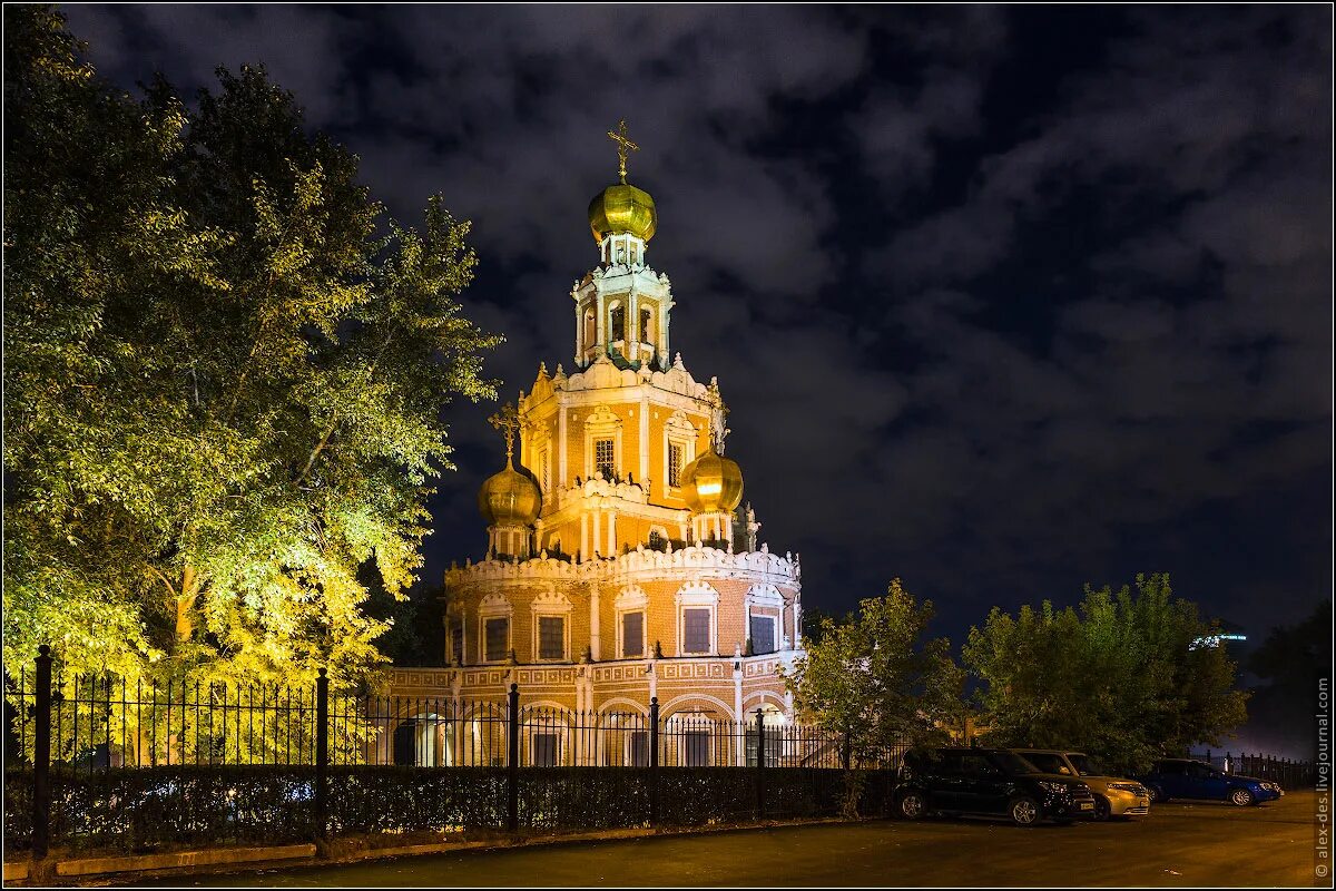 Фото на филях. Храм Покрова в Филях. Церковь Покрова в Филях галерея. Церковь Покрова в Филях Москва вечером. Маврина Церковь Покрова Филях.