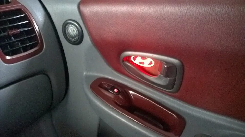 Как снять кнопки акцент Установка передних ПТФ на accent Hyundai Accent (2G), 1,5 л, 2007 года электро