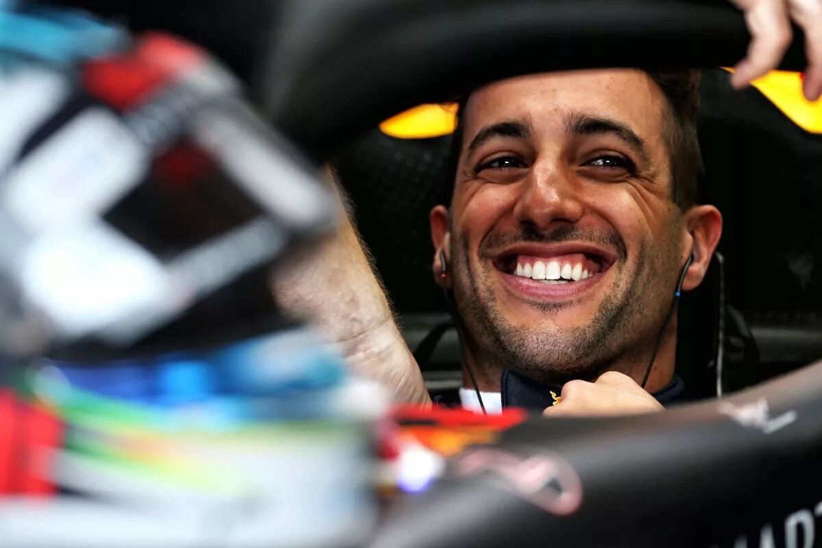 Риккардо формула 1. Даниэль риккардо. даниэль риккардо монако 2018. daniel ricciardo 2019 renault. daniel ricciardo 2025 renault.