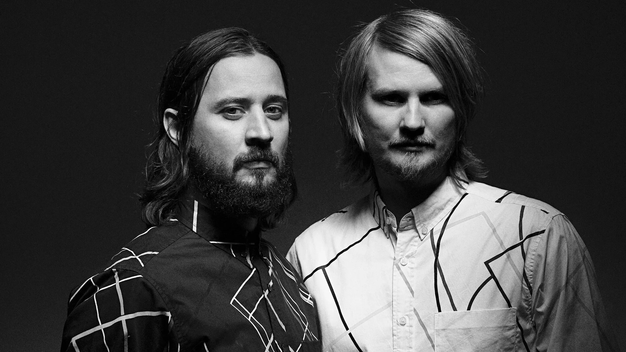 Here she comes the. Royksopp here she comes. Here she comes the. Royksopp here she comes. Royksopp, dj antonio here she comes again.
