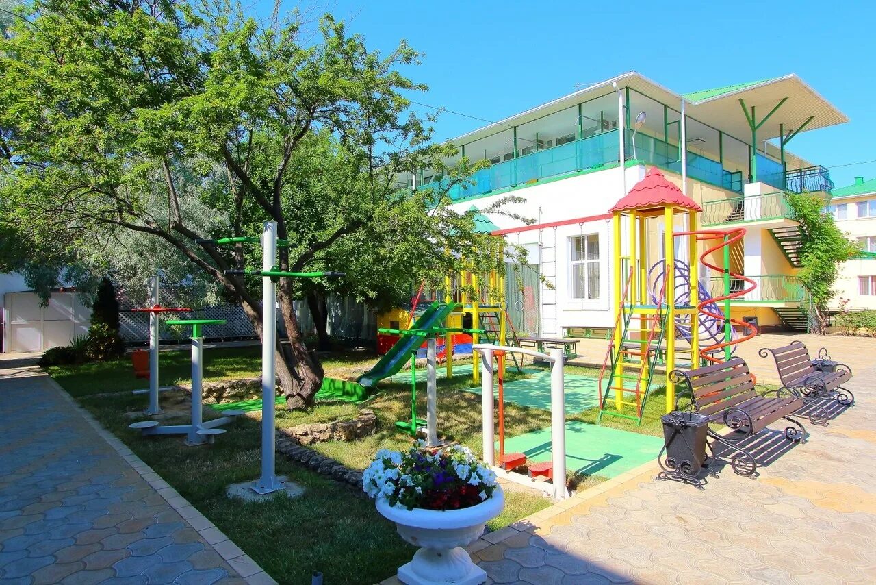 анапа гостевой дом миля. отель золотой клён анапа. гостиница витязево анапа золотой берег. золотистый золотистый пр. отель золотой берег витязево.