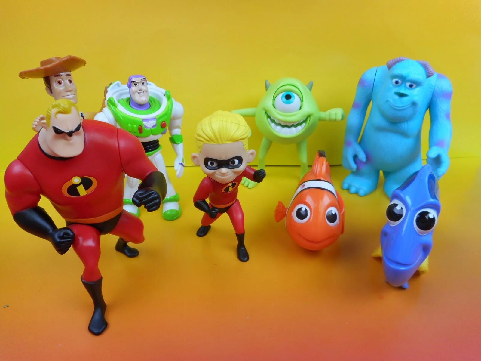 Mcdonalds toy. Игрушки. Хэппи Хэппи игрушки макдональдс. Happy meal MCDONALDS игрушки Disney. MCDONALDS Happy meal игрушки. Хэппи мил игрушки 2005.