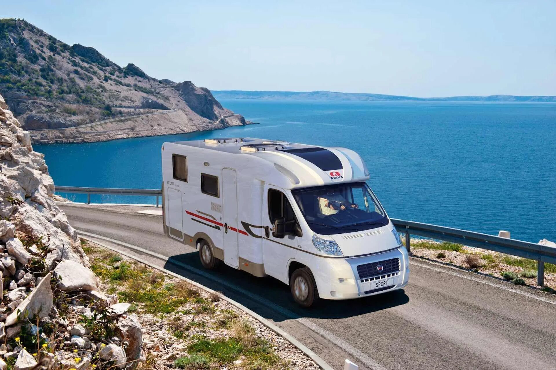 Автокемпинг автодом. Альковный автодом. Fiat Ducato 230 автодом. Travel колесо