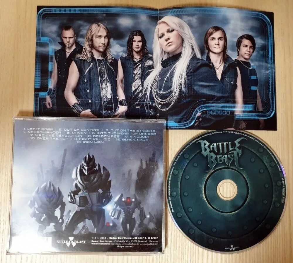Madness battle beast. Ноора лоухимо. Battle beast out. Battle beast футболка. Battle beast 2021.