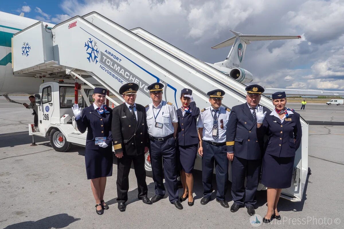 Профессии технического направления. Control room авиадиспетчерская. Эксплуатация воздушных судов гражданской авиации. Эксплуатация воздушных судов гражданской авиации. Профессии связканныес аваициией.