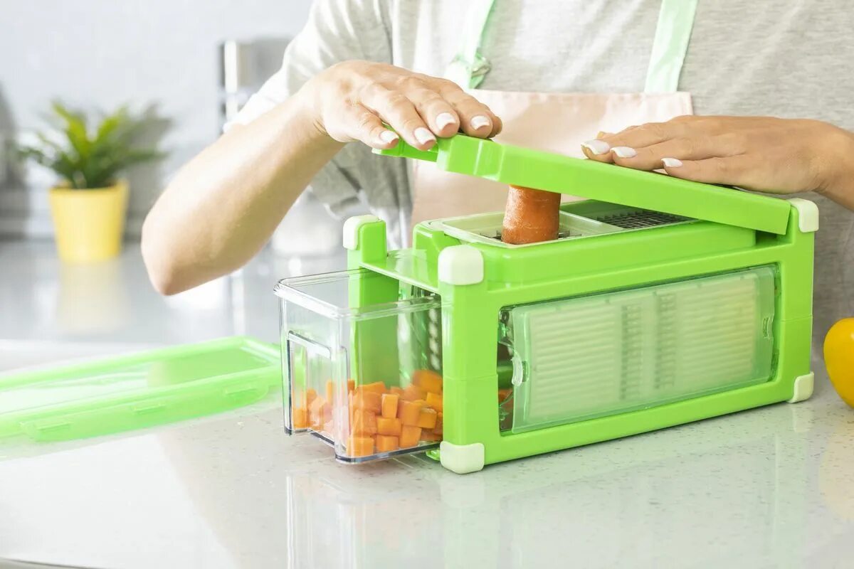 Контейнер измельчитель. Многофункциональная овощерезка veggie slicer 14 в 1. Терка-овощерезка tupperware 3-насадки. Овощерезка-шинковка слайсер nicer dicer plus. Терка betohe овощерезка, мандолина, слайсер с 5 лезвиями.