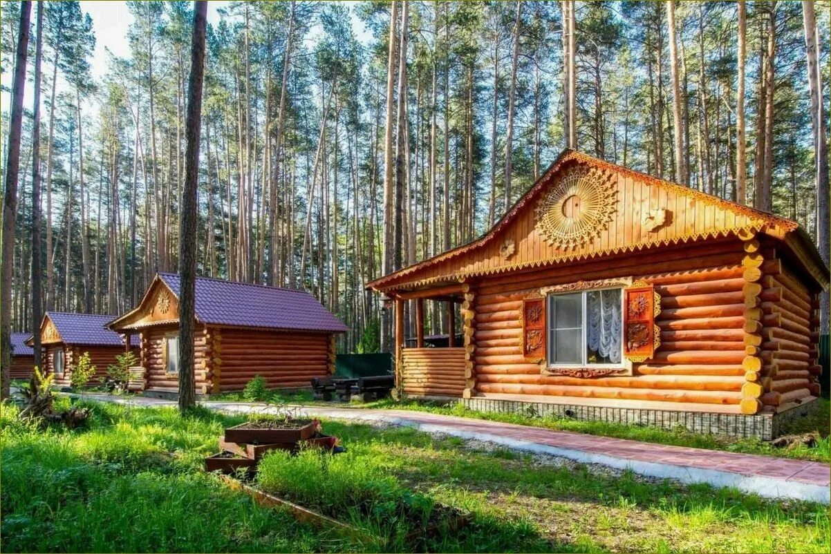 Солнечный берег таватуй пляж. Дом в турбазе екатеринбург. Отдых на берегу свердловская область. Верхняя сысерть гранатовая бухта. Кемпинг песчаный берег таватуй.