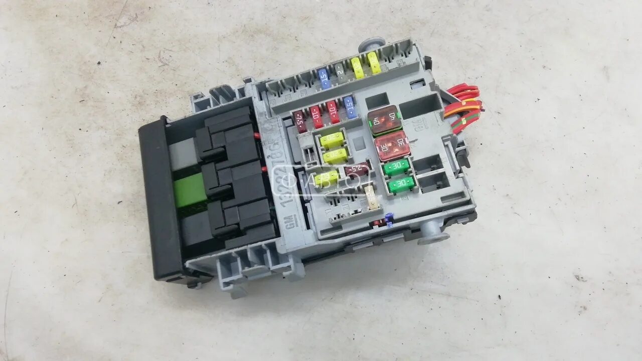Chevrolet cruze блок предохранителей на фару. 6 109. Предохранители шевроле круз 1. Блок предохранителей chevrolet cruze 2011. Блок предохранителей круз 1.