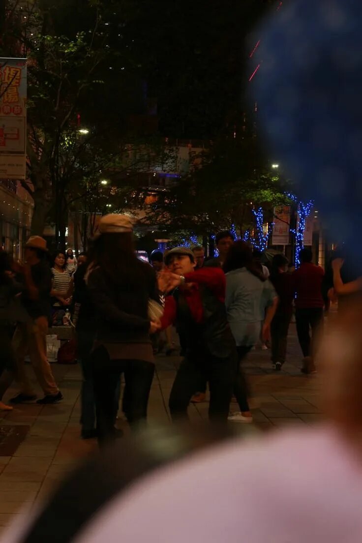 Night crowds