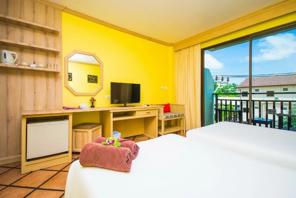 Phuket island view 3 таиланд пхукет. Phuket island view hotel. Отель phuket island view hotel. Island view hotel. Пхукет айленд вью карон.