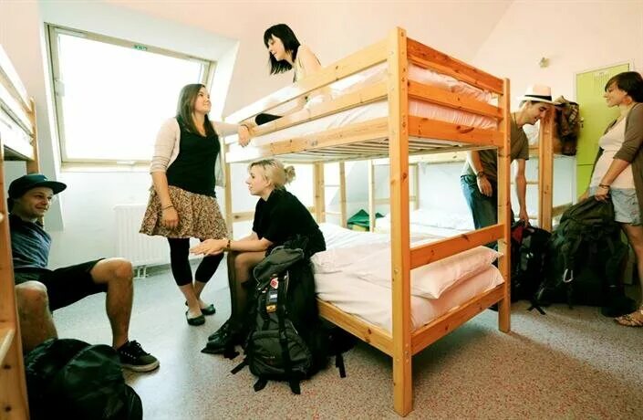 Fake hostel. Fake hostel актеры. фейковый хостел. фейк отель хостел. фейк хостел актрисы.