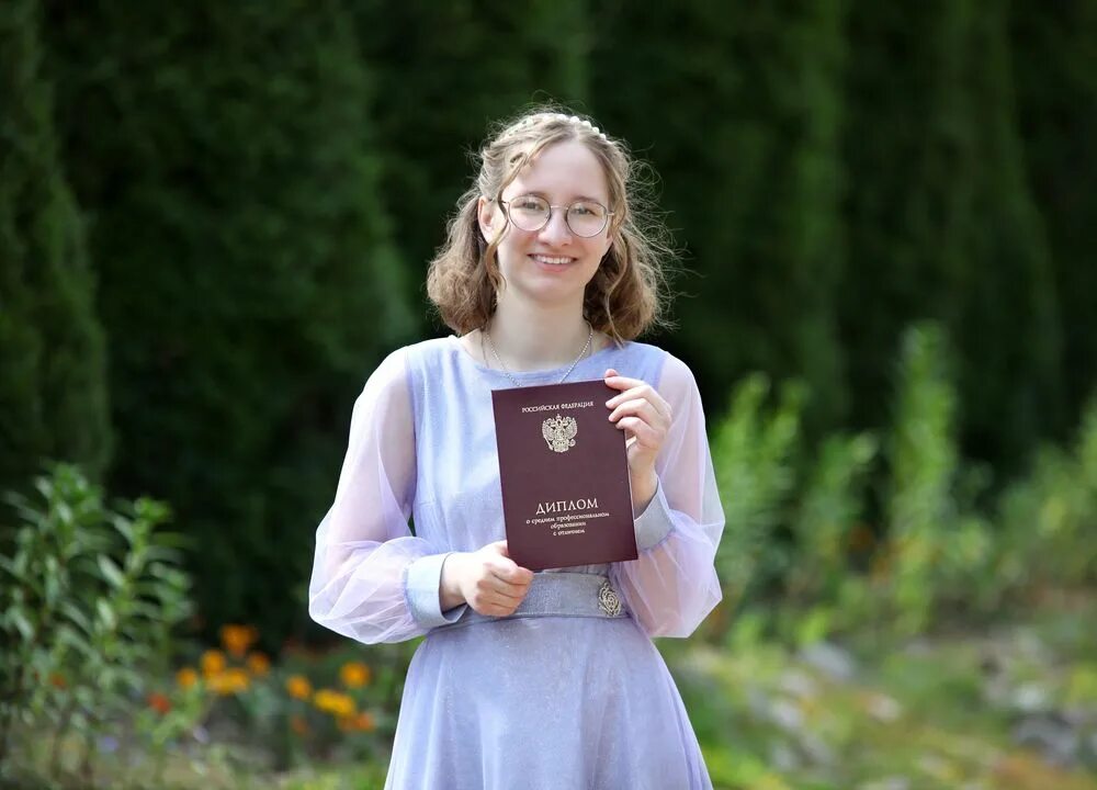 Приют на Сольбе. Выпускной в православной гимназии. Добрая школа на Сольбе абитуриенту. Добрая школа на Сольбе Переславль Залесский.