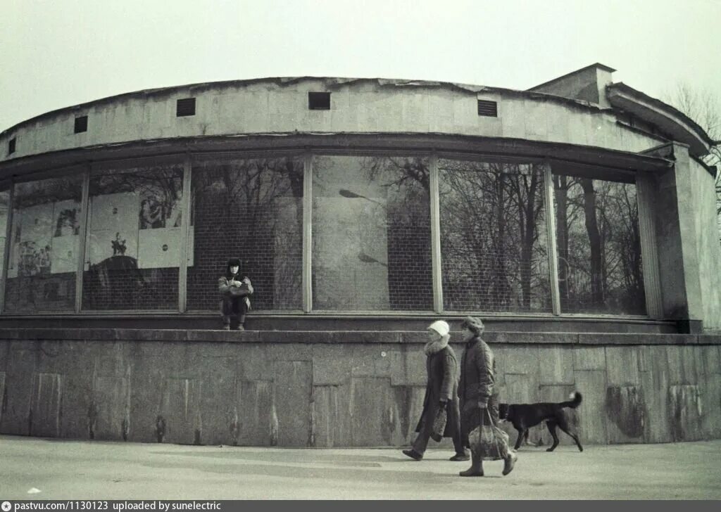 Площадь восстания метро. Ленинград метро площадь восстания. Вестибюль станции метро площадь восстания. Площадь восстания санкт-петербург вид сверху. Горьковская (станция метро, санкт-петербург).