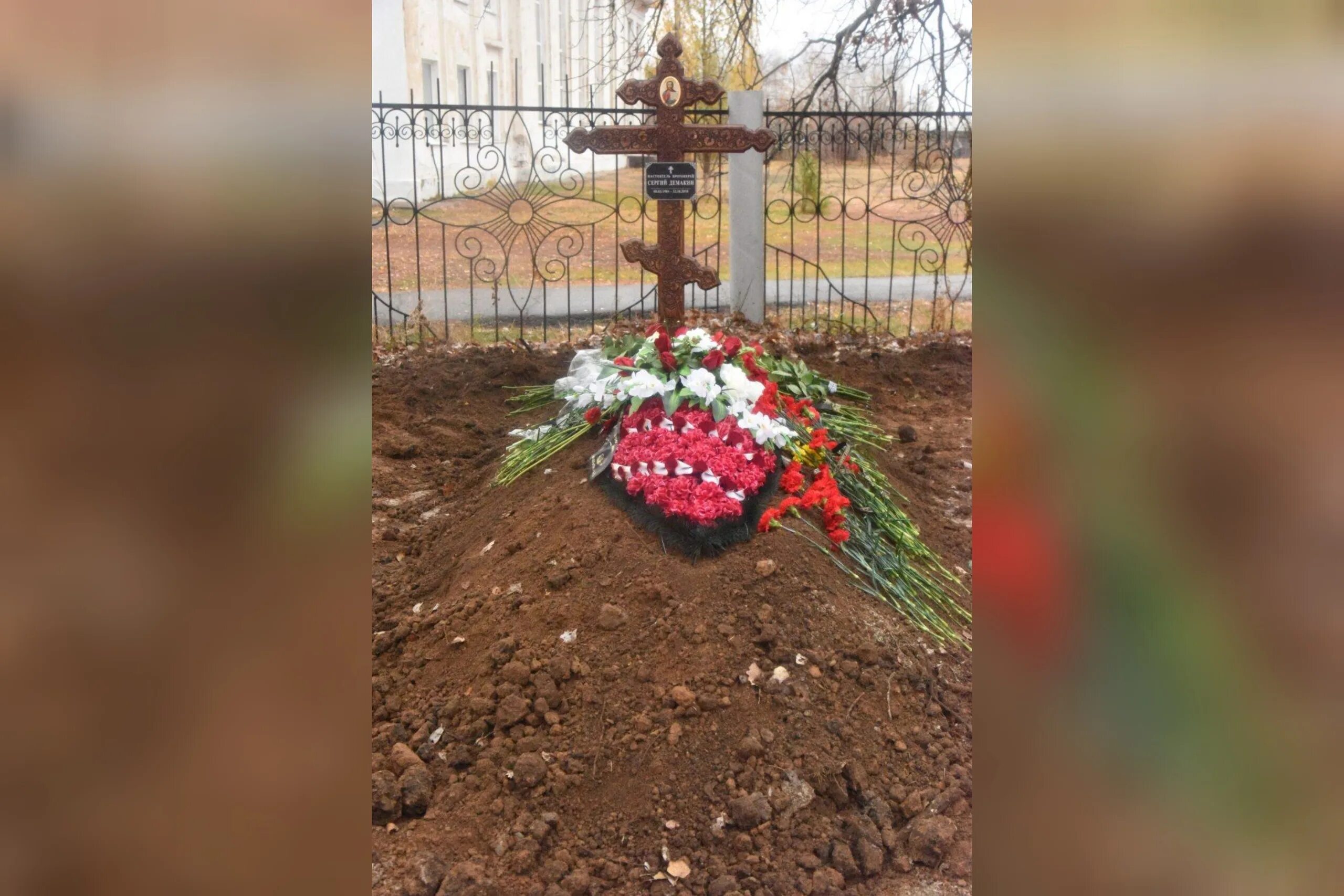 Похоронить фото на кладбище