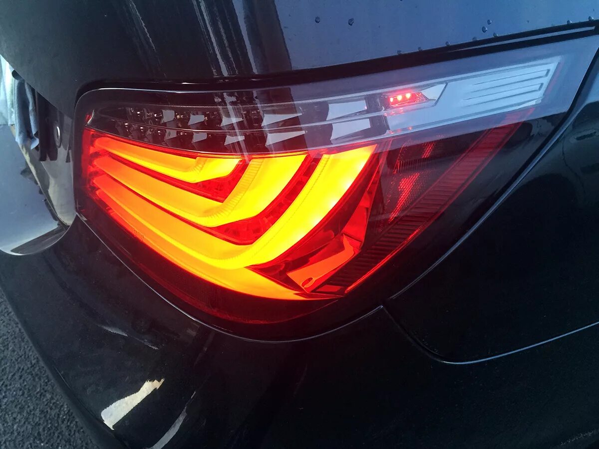 Задняя на бмв е60. BMW e60 led оптика. Фонари BMW e60 дорест. Фонари задние е60 дорестайлинг. Фонари BMW e60 Tuning Tec.