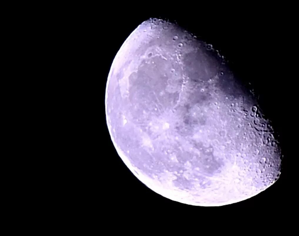 Старая убывающая луна. Красивая луна. Убыльная луна. Луна уменьшается. Убывающая луна.