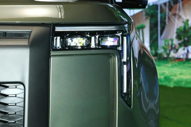 G63 amg шильдик. Land rover defender 2020 мягкая крыша. Новый рендж ровер квадратный. Rox stone 01. А444аа777 ленд ровер.