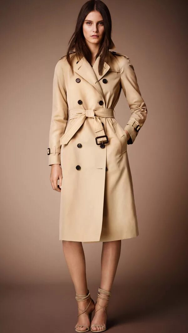 Чем отличается тренч от плаща. Тренч burberry женский. классический тренч burberry женский. плащ burberry sandringham. пальто тренч burberry.