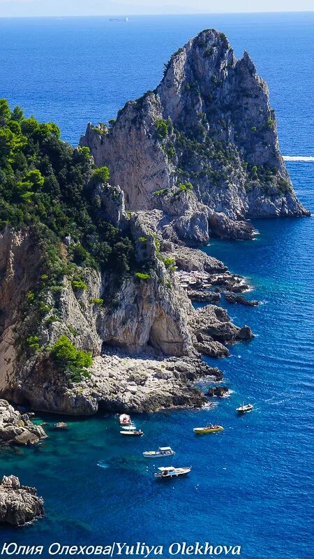 Скалы фаральони италия. Лето в румынии. Капру это. Павия мост. Вилла ротонда капра.