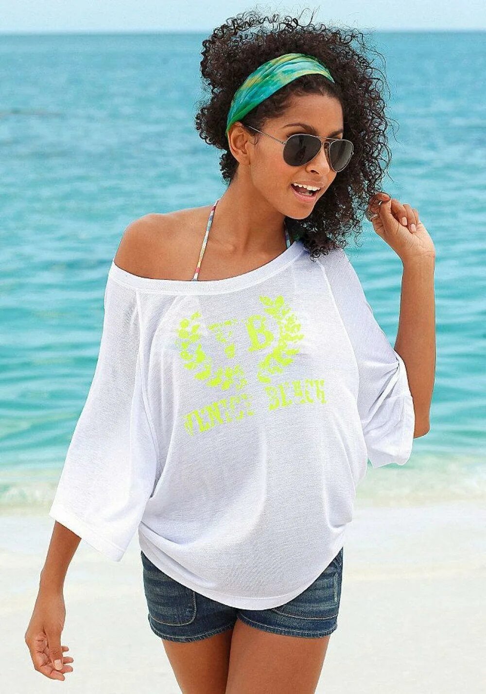 пляжная майка женская длинная. пляжные майки. карвальо марсио. тенниска мужская с гагариным. в майке на пляже.