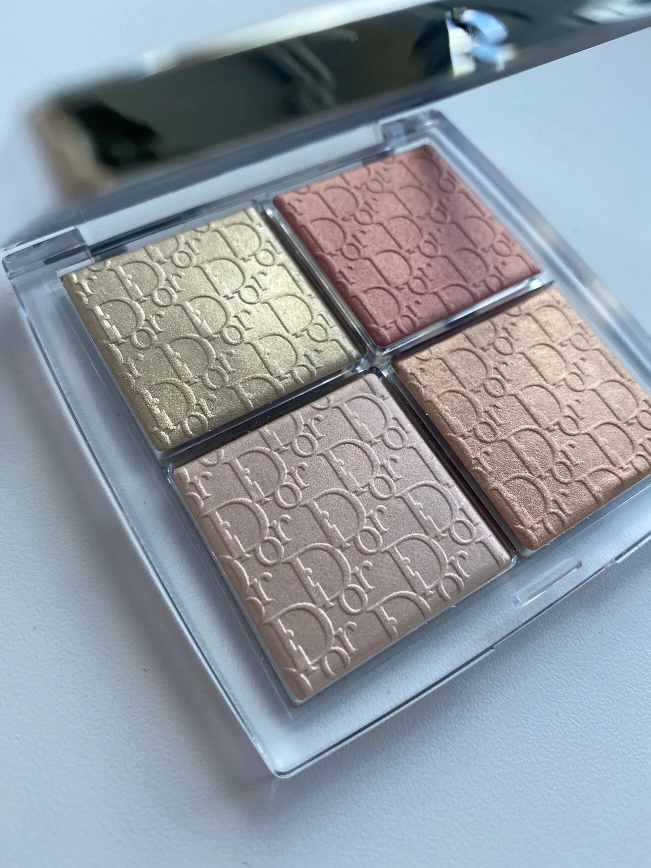Палетка диор 004. Диор бэкстейдж палетка 4. Dior backstage glow 004. Палетка диор 4. Палетка диор 4.