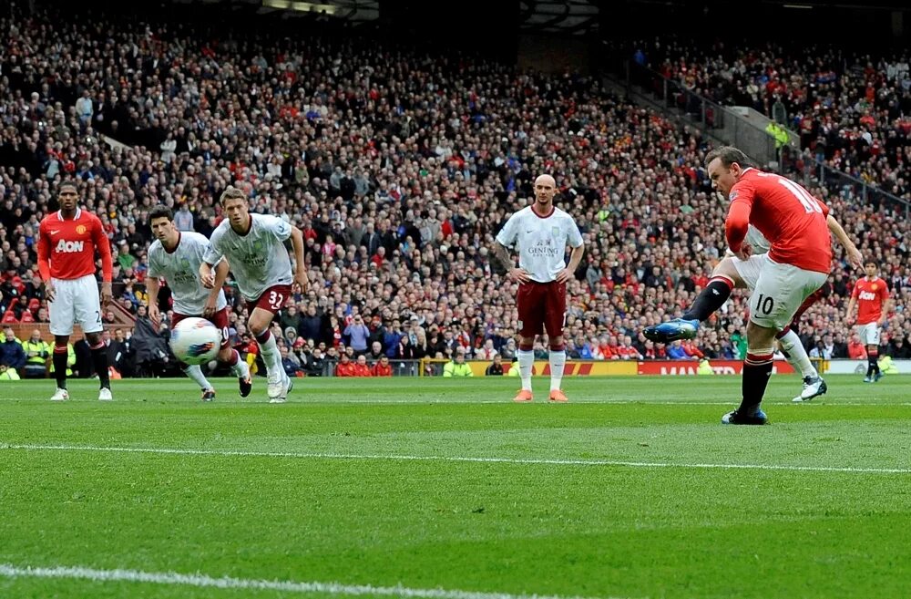 Данго уаттара борнмут. United downs. Одиссеас влаходимос 2022. Sheffield united wallpaper. United downs.