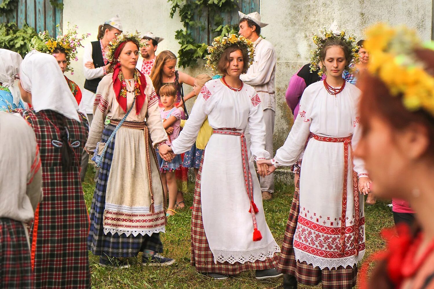 Белорусы. Белорусы народ. Традиции белорусского народа. Белорусская Национальная культура.